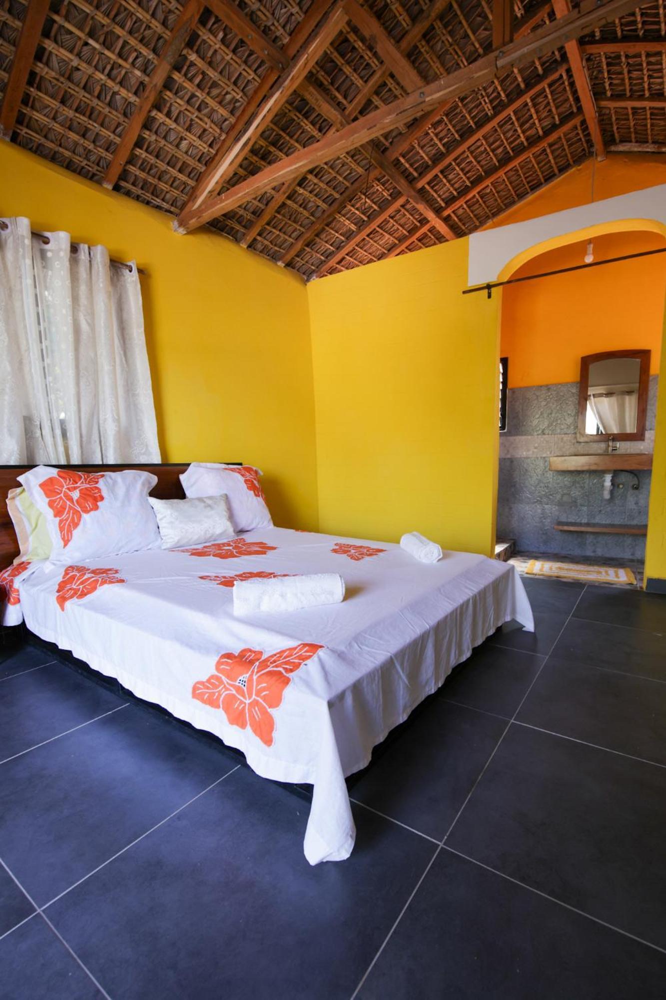 Hotel Le Jardin Des Delices Mahajanga Exterior foto